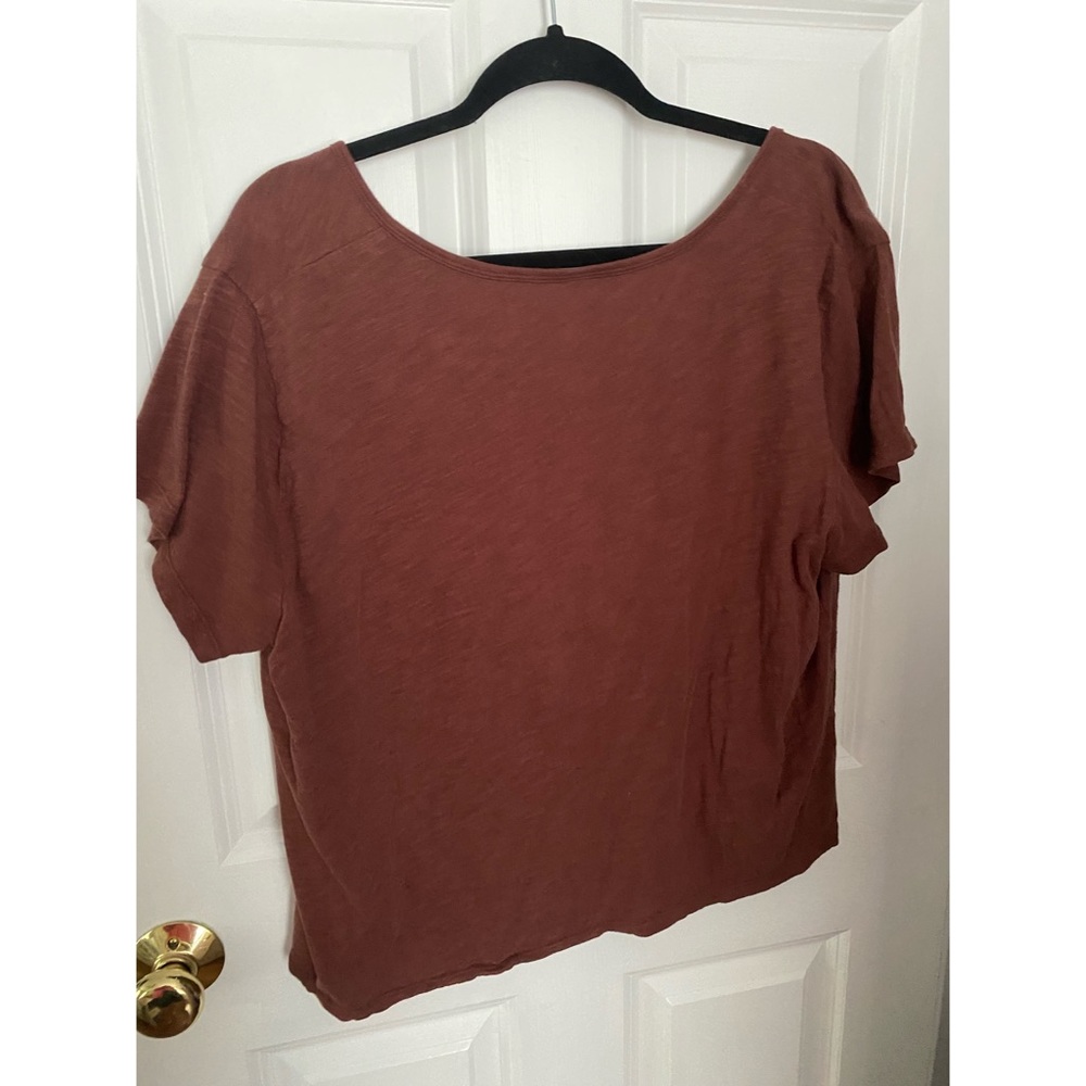 Rust button front tee - Picture 4 of 4